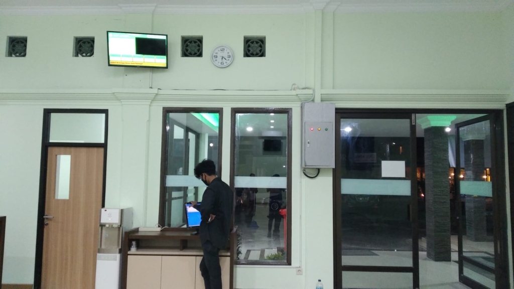harga mesin antrian klinik