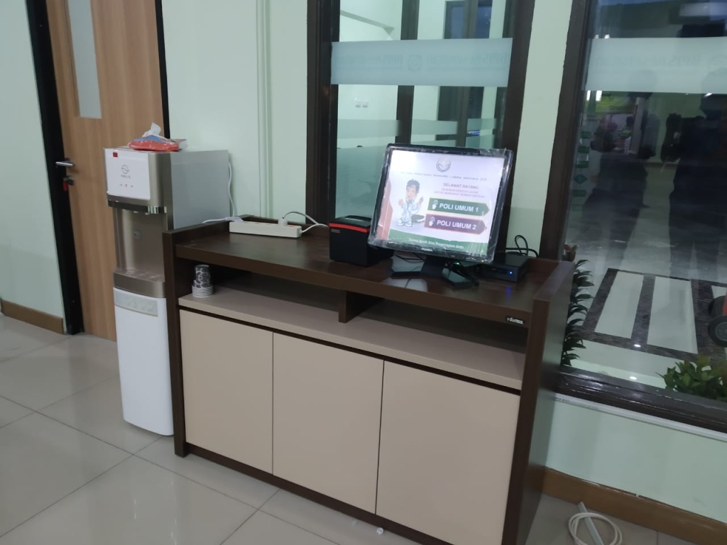 harga mesin antrian klinik
